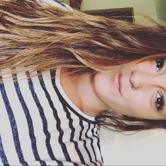 Meet your Posher, Avery - Picture 1 of 1